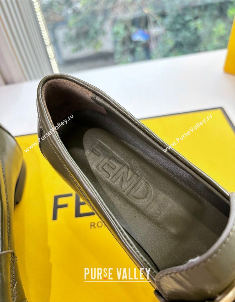 Fendi Baguette Flat Loafers in Shiny Calfskin Leather Green 2025 FE121603 (MD-251216087)
