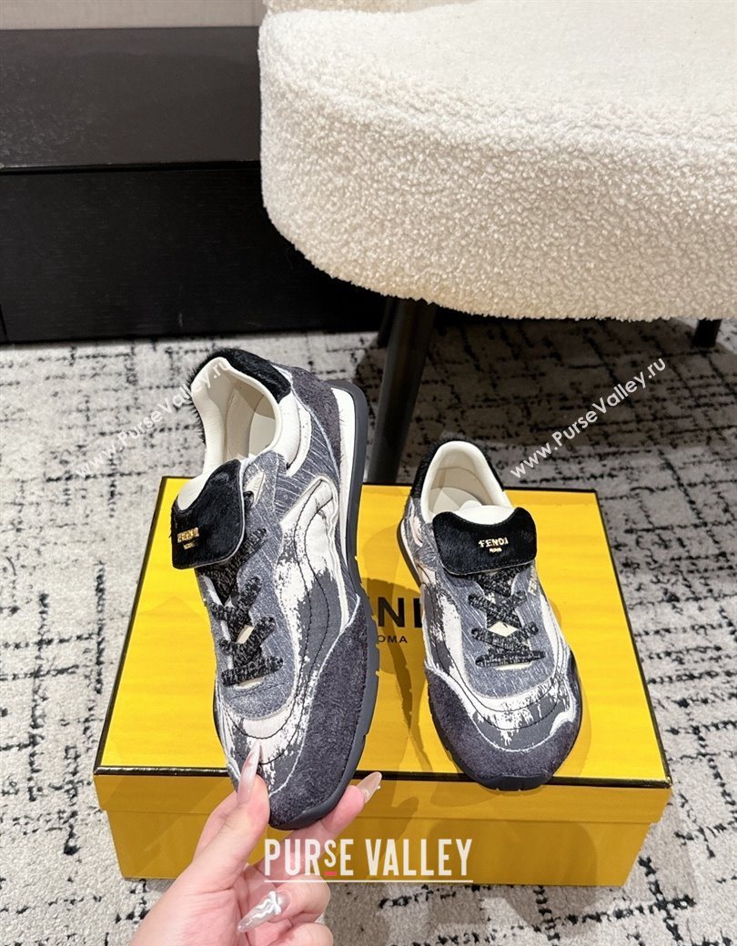 Fendi Wave Pulse Low-tops Sneakers in Fabric and Suede Black/Blue 2025 (MD-251216069)