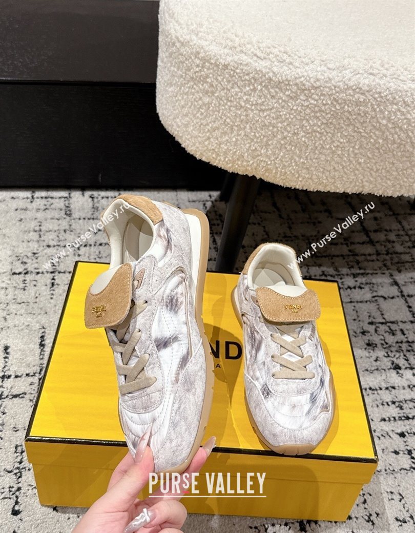 Fendi Wave Pulse Low-tops Sneakers in Fabric and Suede White/Grey 2025 (MD-251216070)