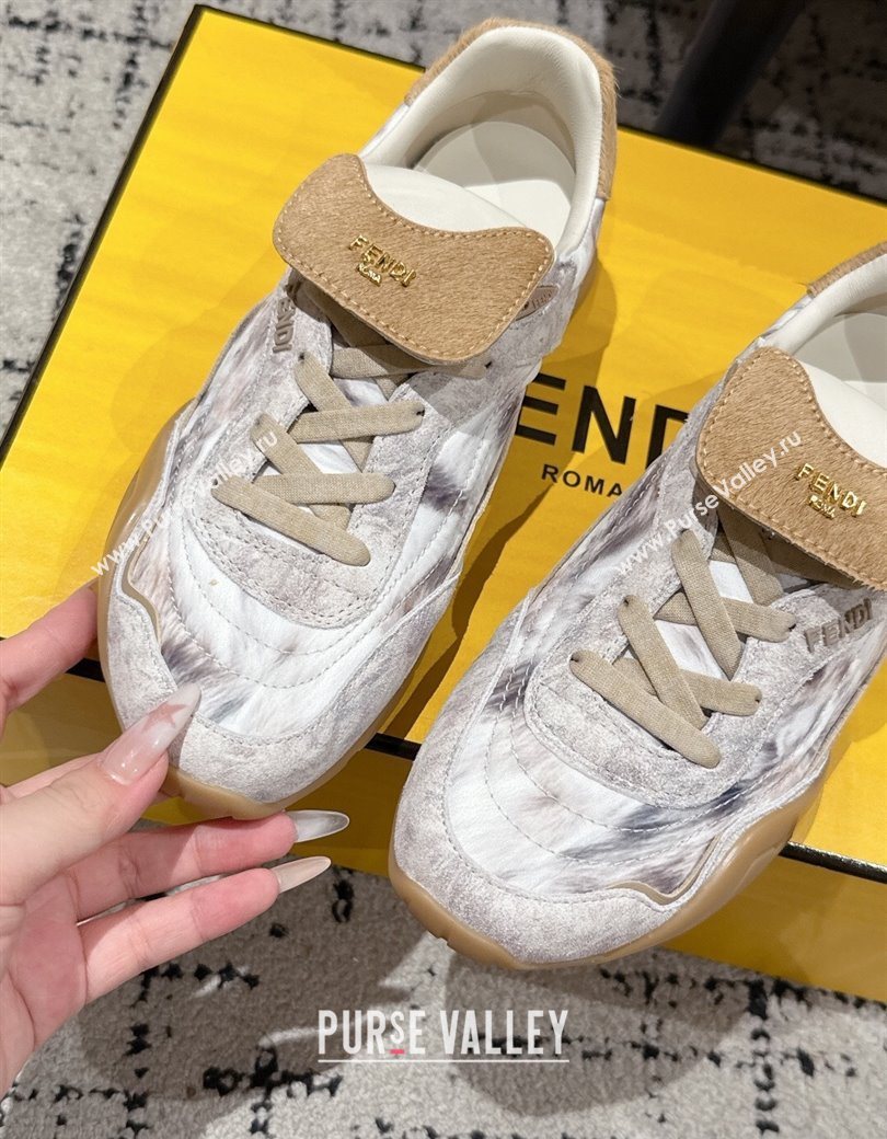 Fendi Wave Pulse Low-tops Sneakers in Fabric and Suede White/Grey 2025 (MD-251216070)