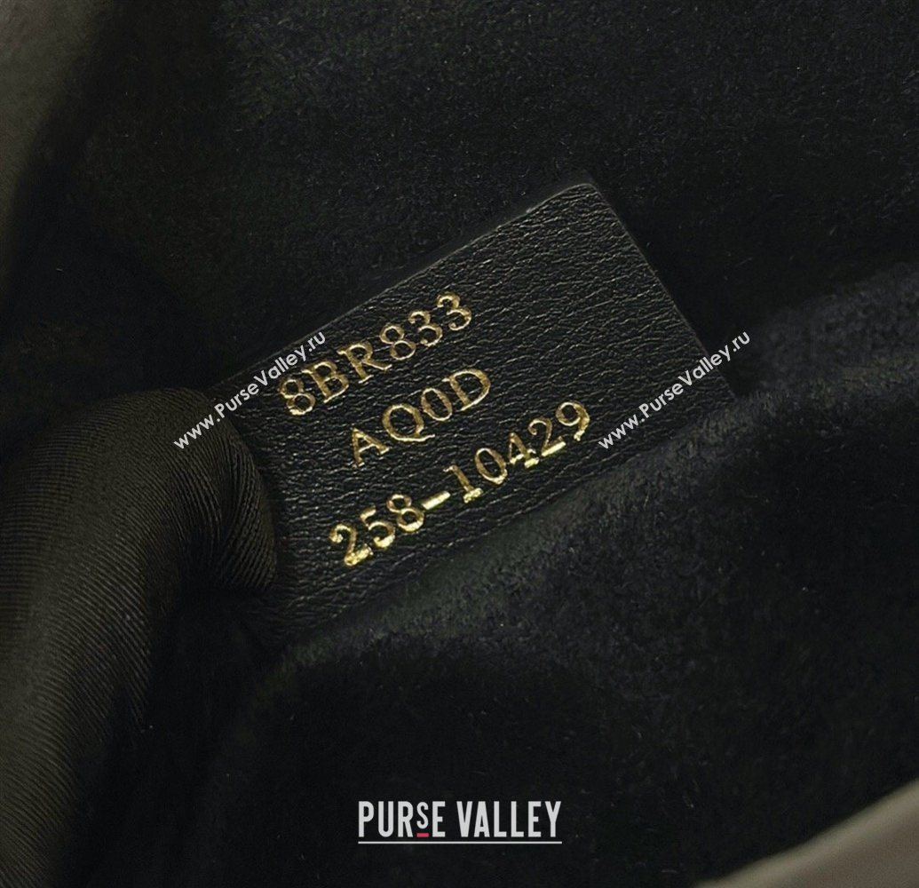 Fendi Mamma Baguette Medium Bag in Chevron Leather Black 2026 8677M (CL-260409103)