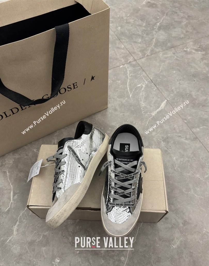 Golden Goose Super-Star Sneakers in Embossed silver leather with Black Leather star and heel tab 2024 (13-241009048)