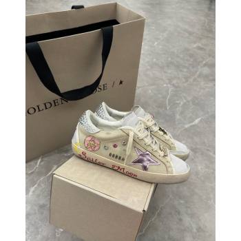 Golden Goose Super-Star Sneakers in Beige Crinkle Leather and Suede with Moon Print 2024 (13-240530002)
