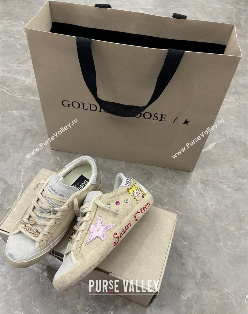 Golden Goose Super-Star Sneakers in Beige Crinkle Leather and Suede with Moon Print 2024 (13-240530002)