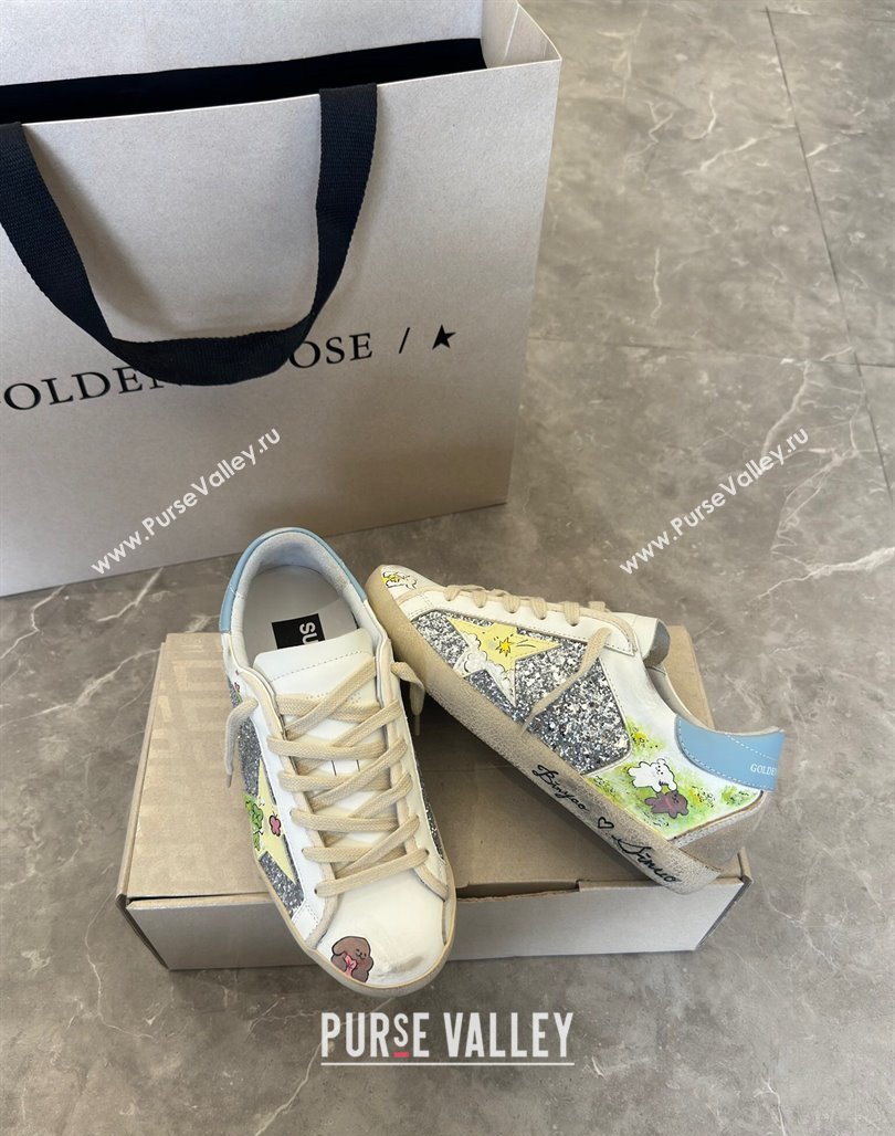 Golden Goose Super-Star Sneakers in Leather and Glitters with Dogs Print White/Light Blue 2024 (13-240530005)