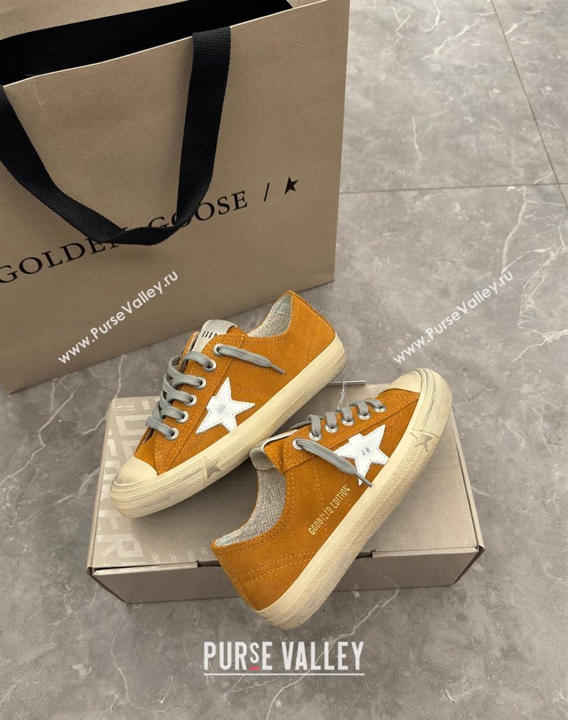 Golden Goose Womens V-Star sneakers in yellow suede with a white leather star 2024 (13-241009067)