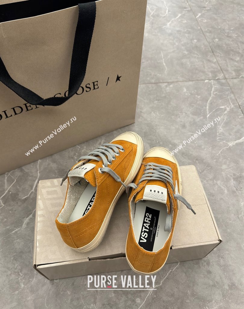 Golden Goose Womens V-Star sneakers in yellow suede with a white leather star 2024 (13-241009067)