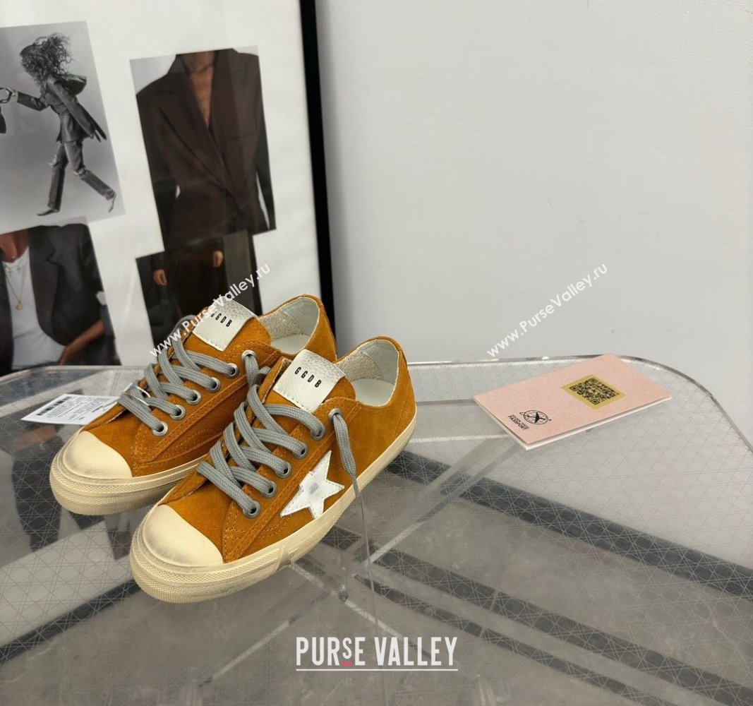 Golden Goose Womens V-Star sneakers in yellow suede with a white leather star 2024 (13-241009067)