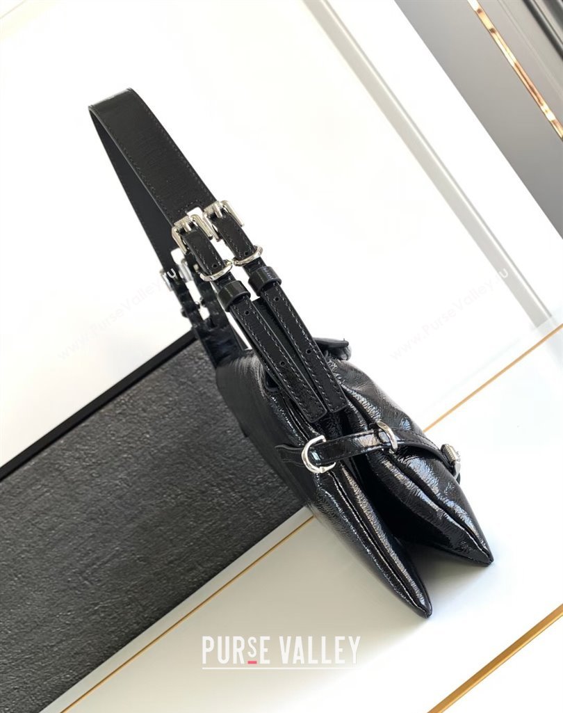 Givenchy Small Ptit Voyou bag in patent leather Black 2025 (Ys-250408013)