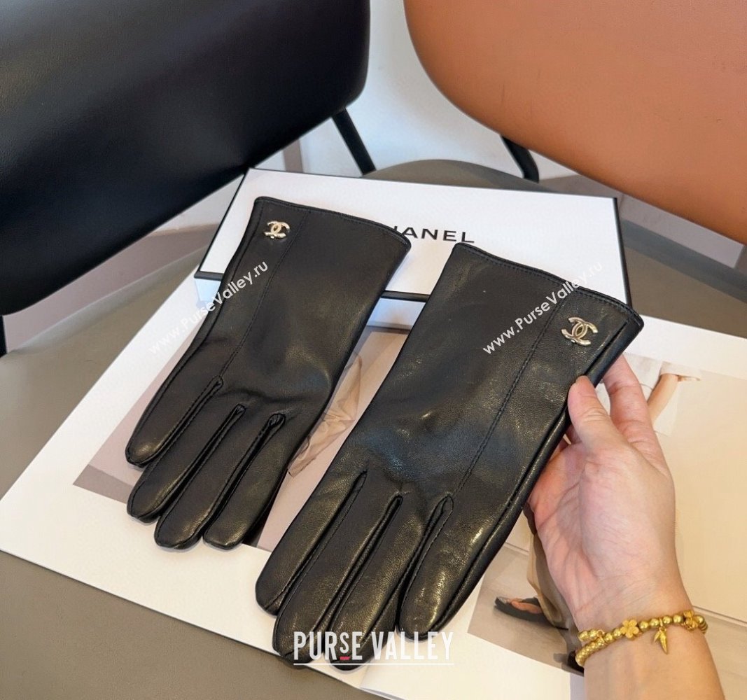 Chanel Lambskin and Cashmere Gloves with Metal-Tone CC Black 2024 1023 (A-241023107)