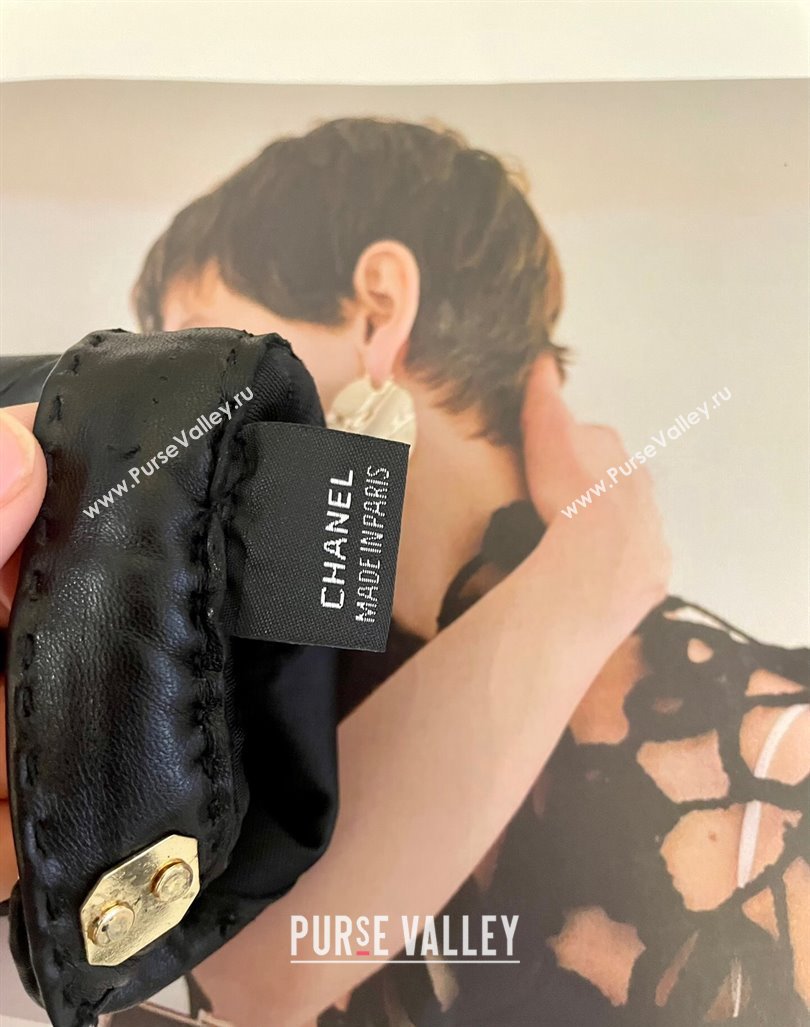 Chanel Quilted leather Half Gloves L Black 2024 (A-241023111)