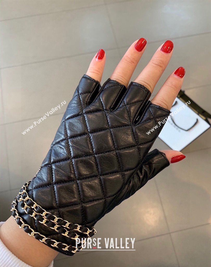 Chanel Quilted Lambskin Gloves with Chain Wrap Black 2024 1023 (A-241023112)