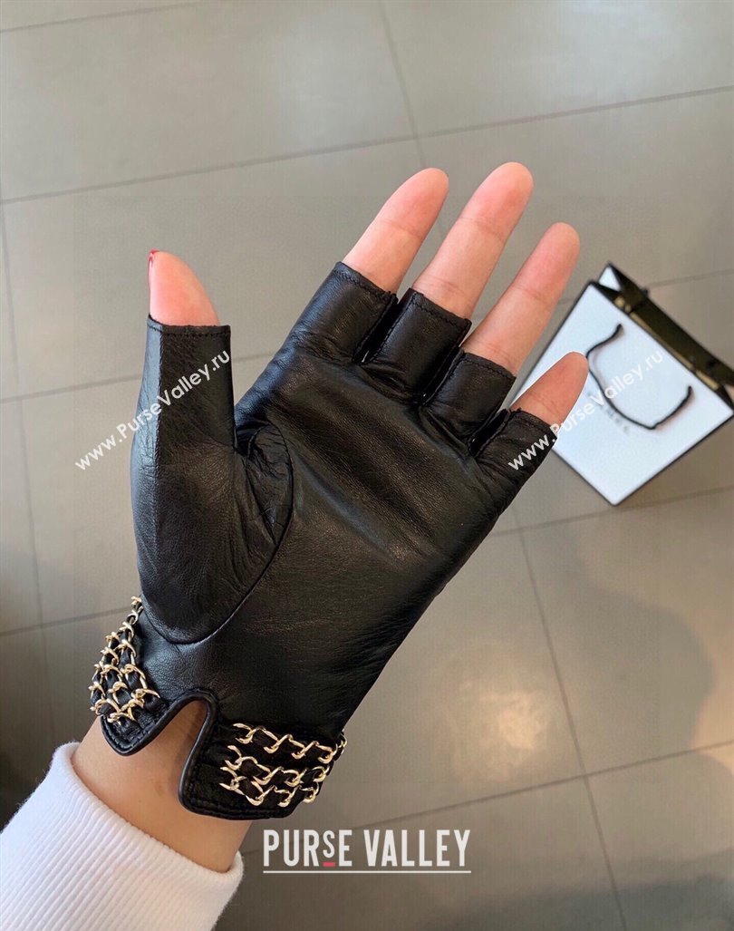 Chanel Quilted Lambskin Gloves with Chain Wrap Black 2024 1023 (A-241023112)