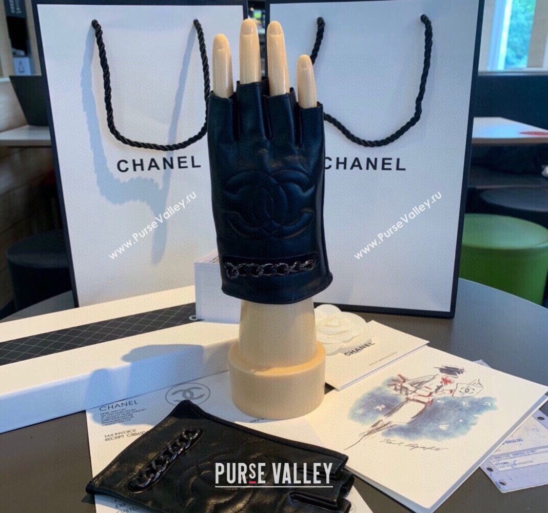 Chanel CC Lambskin Gloves with Chain Black 2024 1023 (A-241023113)