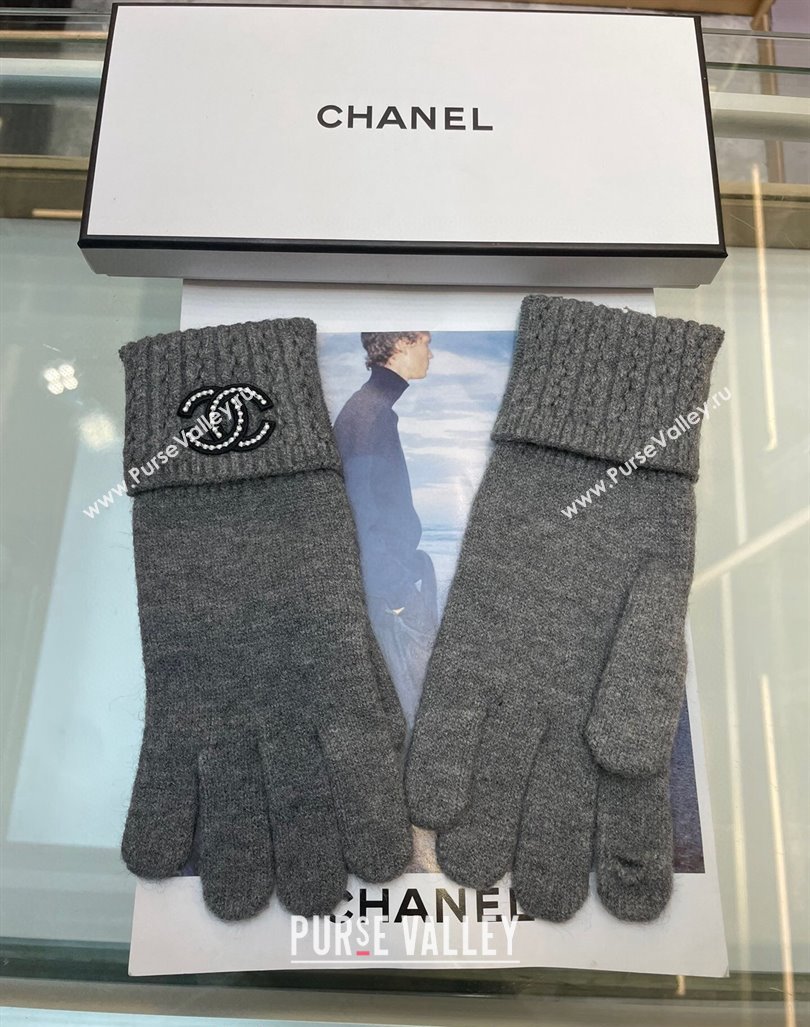 Chanel Cashmere Knit Gloves with Strass CC Grey 2024 1023 (A-241023134)