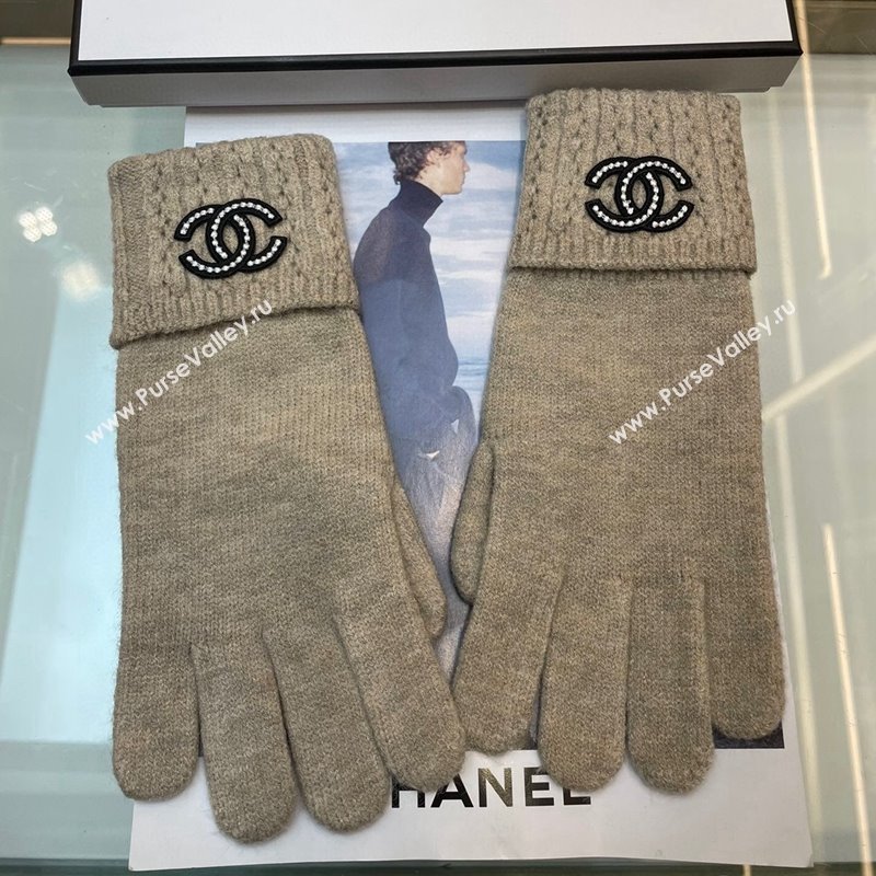 Chanel Cashmere Knit Gloves with Strass CC Beige 2024 1023 (A-241023135)