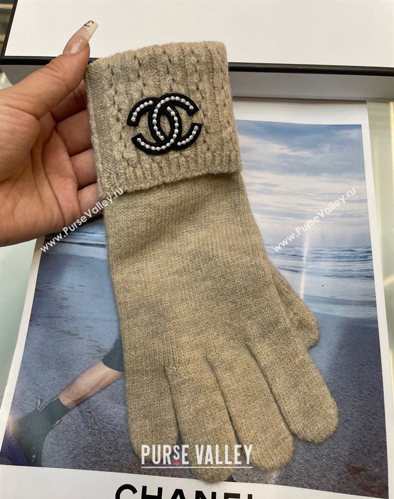 Chanel Cashmere Knit Gloves with Strass CC Beige 2024 1023 (A-241023135)