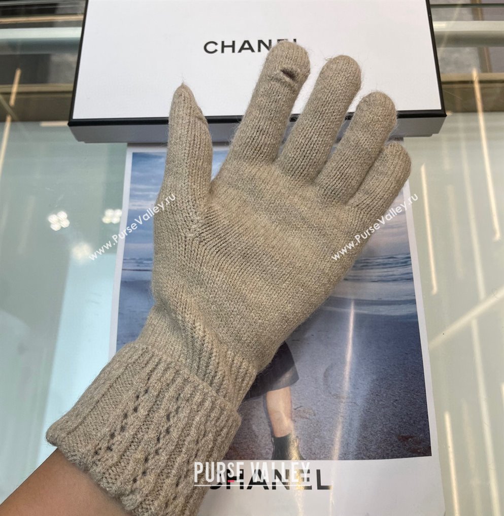 Chanel Cashmere Knit Gloves with Strass CC Beige 2024 1023 (A-241023135)