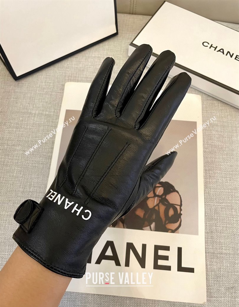 Chanel Black Lambskin Gloves with White CHANEL 2024 1129 (A-241129059)