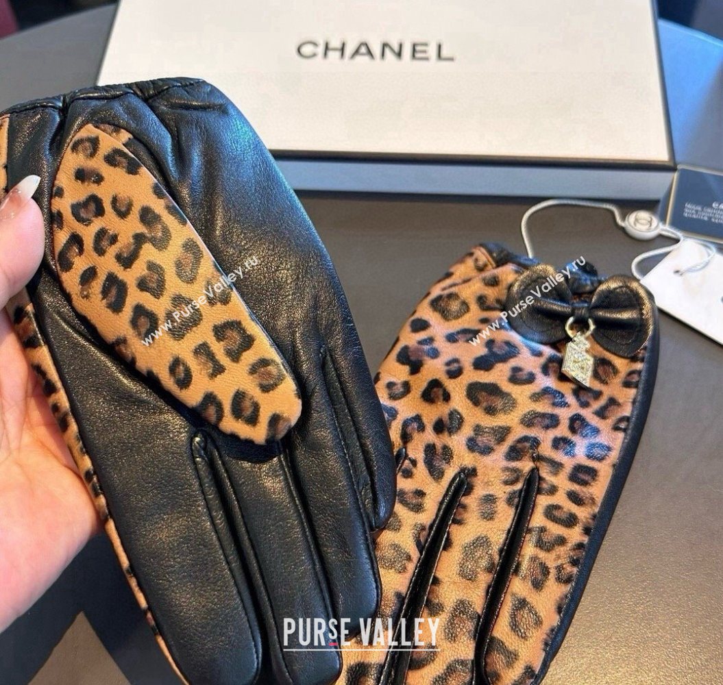 Chanel Printed Lambskin and Cashmere Gloves Brown 2025 1111 (XMN-251112065)