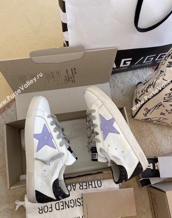 Golden Goose GGDB Super-Star Sneakers in White Calfskin and Purple Star 2024 0328 (MD-240328113)
