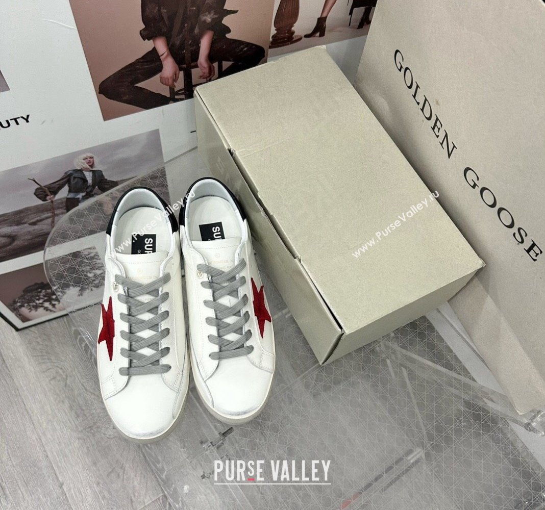 Golden Goose GGDB Super-Star Sneakers in White Calfskin and Red Star 2024 (MD-240328130)