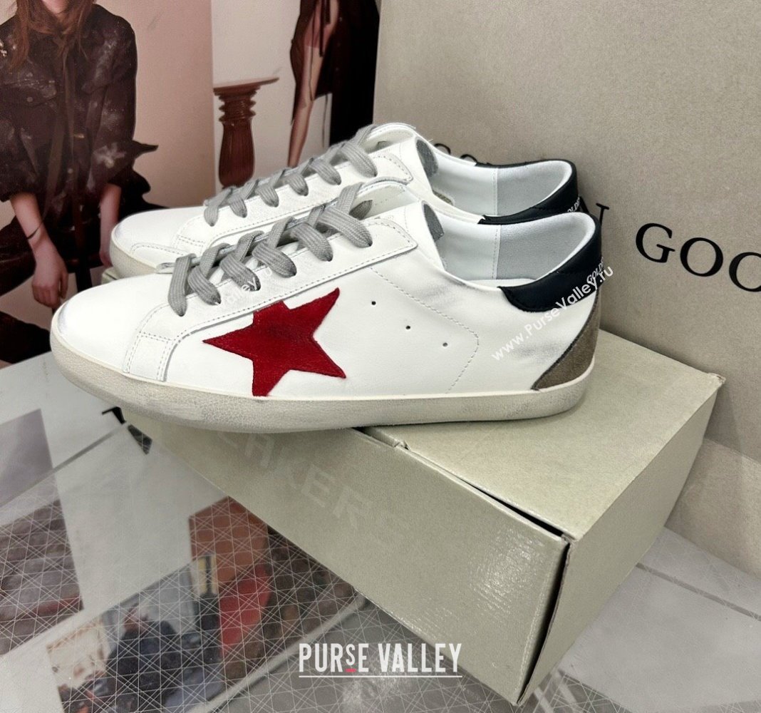 Golden Goose GGDB Super-Star Sneakers in White Calfskin and Red Star 2024 (MD-240328130)