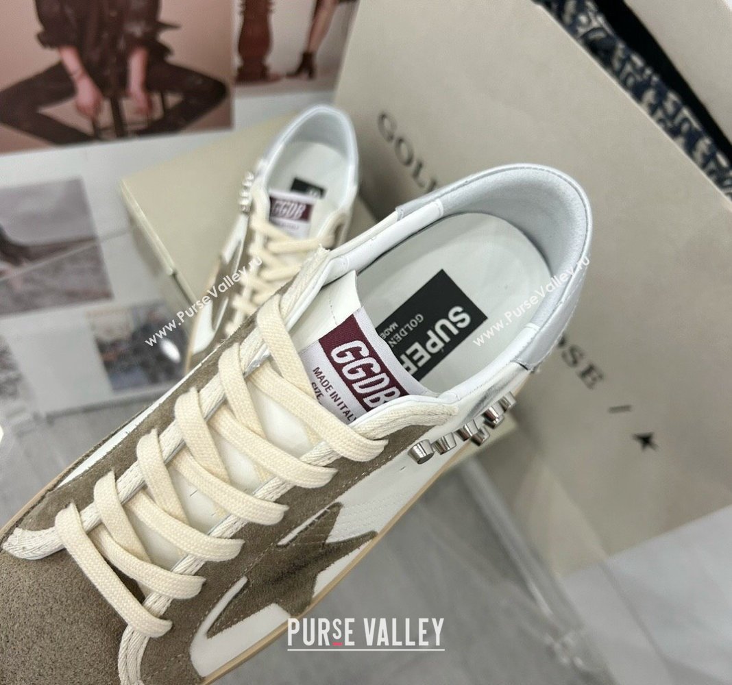 Golden Goose GGDB Super-Star Sneakers in White Calfskin and Studs 2024 (MD-240328132)
