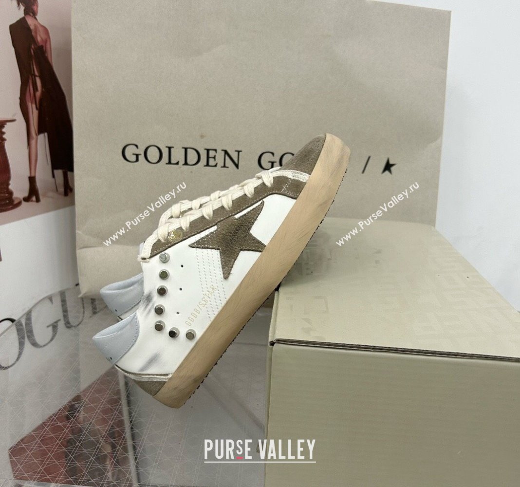 Golden Goose GGDB Super-Star Sneakers in White Calfskin and Studs 2024 (MD-240328132)