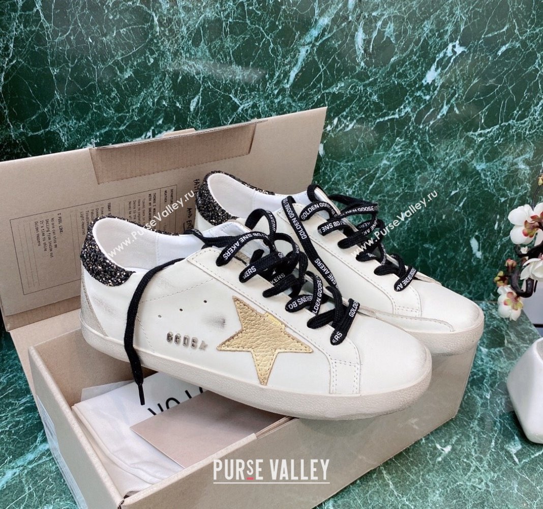 Golden Goose GGDB Super-Star Sneakers in White Calfskin and Gold Leather Star 2024 (MD-240328134)