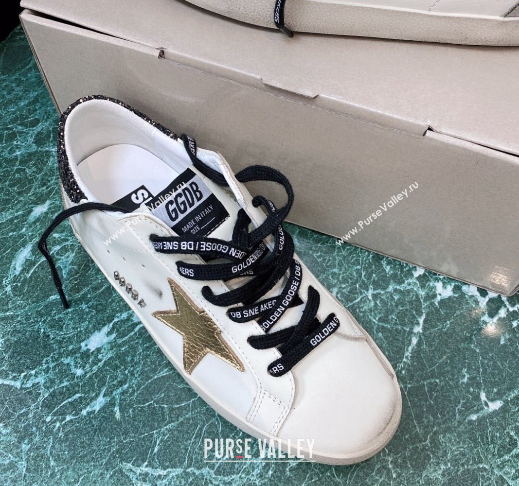 Golden Goose GGDB Super-Star Sneakers in White Calfskin and Gold Leather Star 2024 (MD-240328134)
