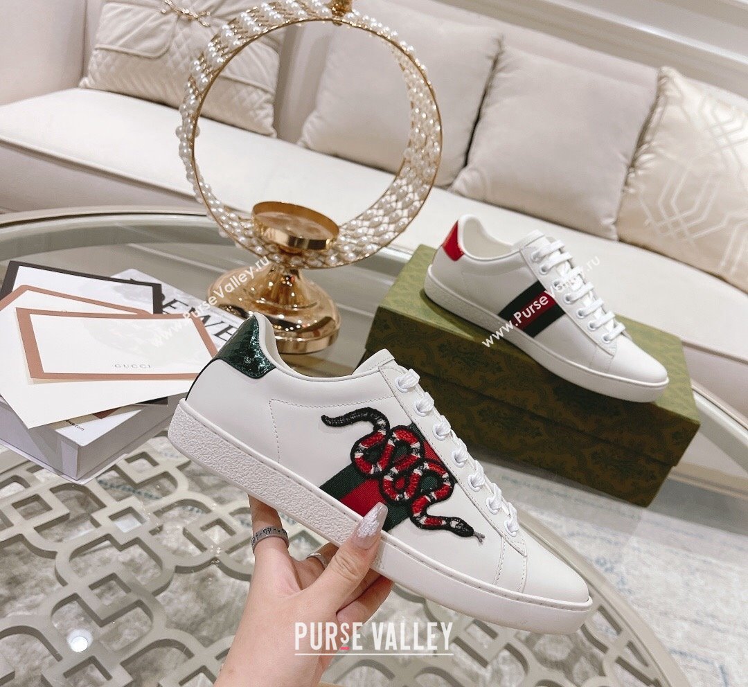 Gucci Ace Leather Sneakers with Kingsnake White 4 2023 1012 (SS-231012075)