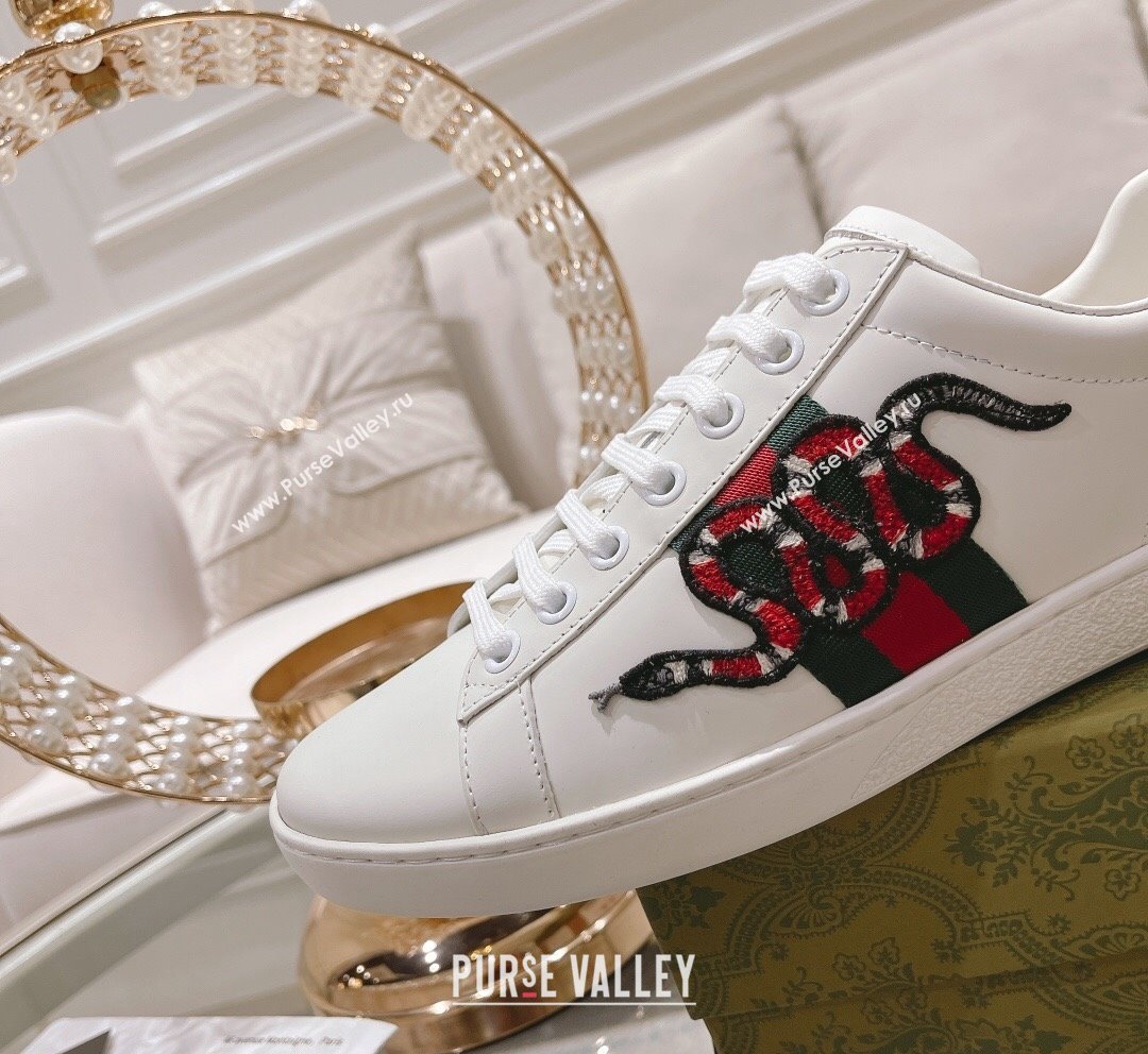 Gucci Ace Leather Sneakers with Kingsnake White 4 2023 1012 (SS-231012075)