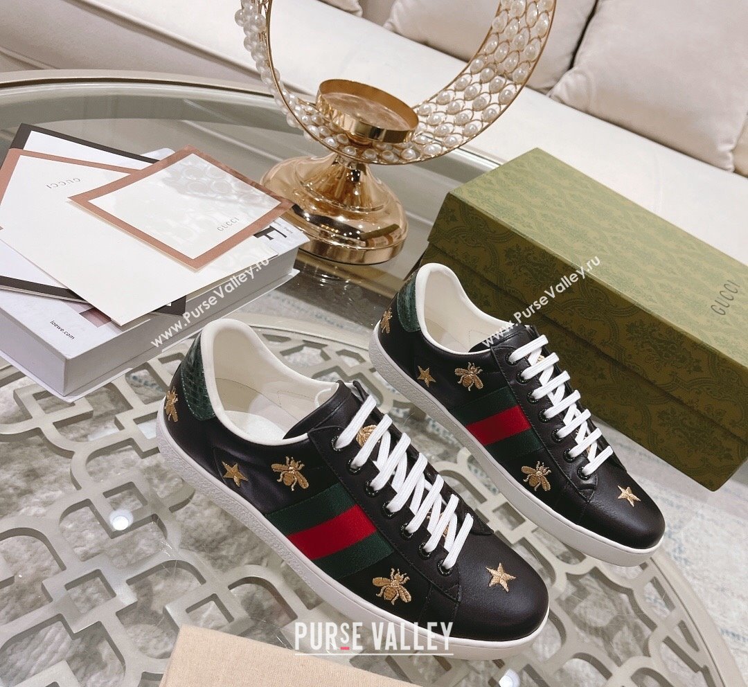 Gucci Ace Leather Sneakers with Bees Black 8 2023 1012 (SS-231012079)