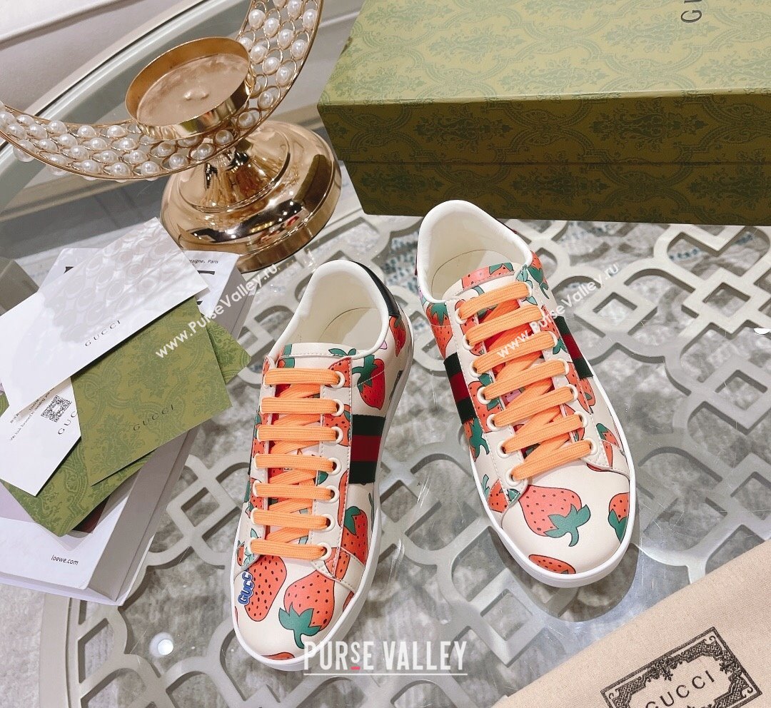 Gucci Ace Leather Sneakers Strawberry Print White 2023 1012 (SS-231012093)