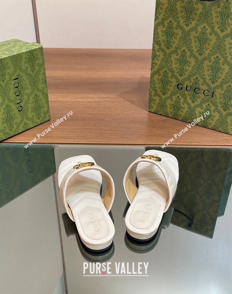 Gucci Double G Flat Thong Slide Sandals in Chevron Leather White 2024 776995 (MD-240427054)
