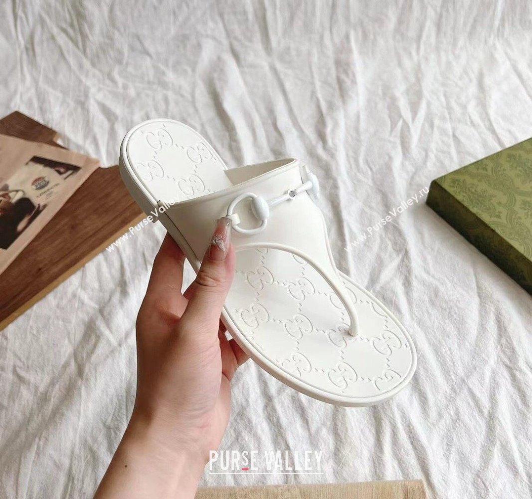 Gucci Rubber Flat Thong Slide Sandals with Horsebit White 2024 0605 (GDX-240605049)