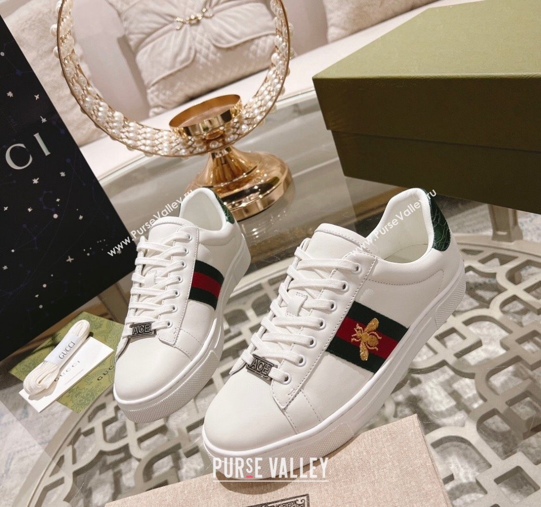 Gucci Ace Sneakers with Web and Bee in White Leather 2024 0814 (SS-240814116)