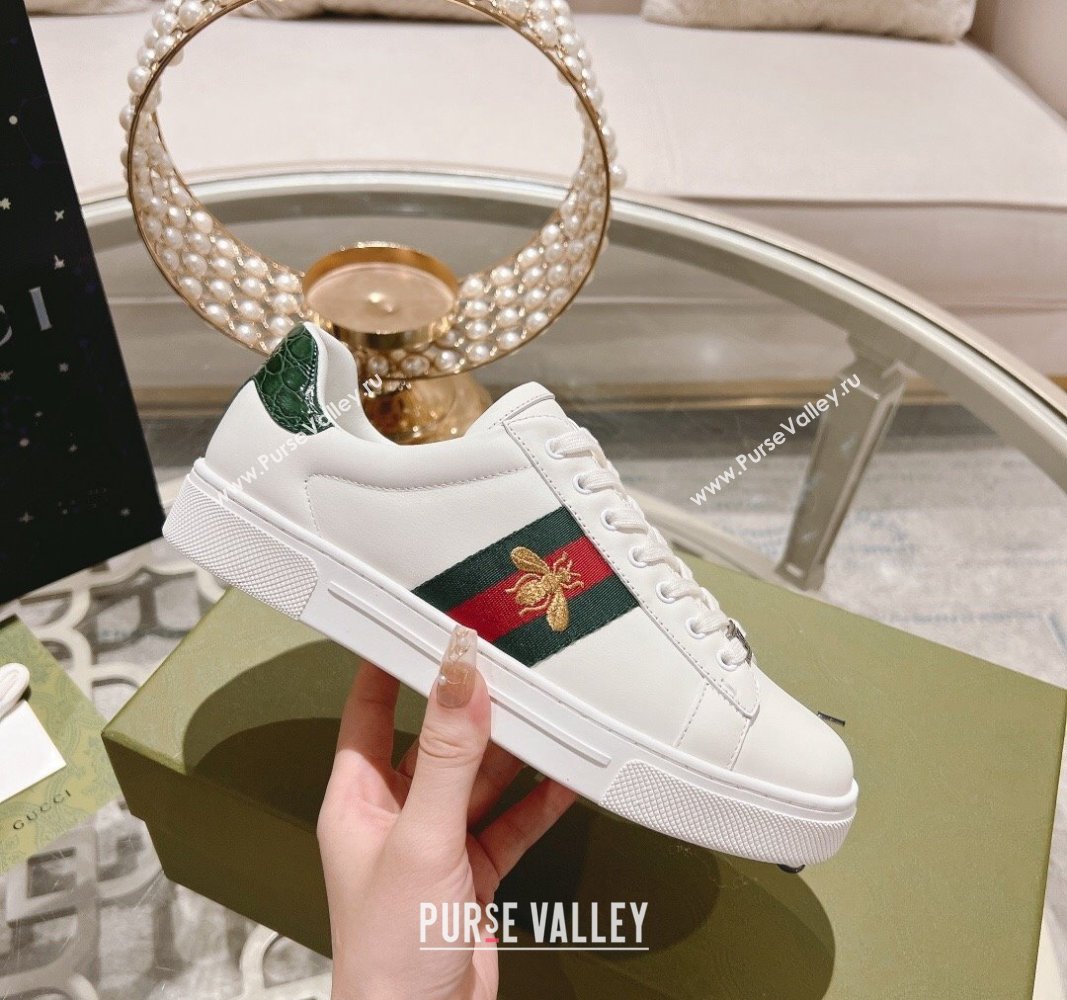 Gucci Ace Sneakers with Web and Bee in White Leather 2024 0814 (SS-240814116)