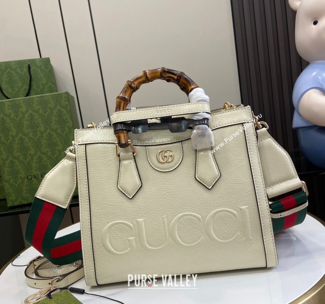 Gucci Diana Small Tote Bag with GUCCI Logo in Patent Leather White 2024 702721 (XLU-240924046)