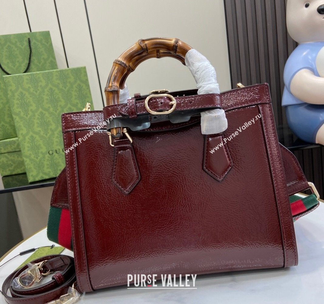 Gucci Diana Small Tote Bag with GUCCI Logo in Patent Leather Dark Burgundy 2024 702721 (XLU-240924048)