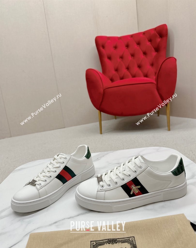 Gucci Ace Leather Sneakers with Bee Web White/Green 2024 GG101408 (MD-241014075)