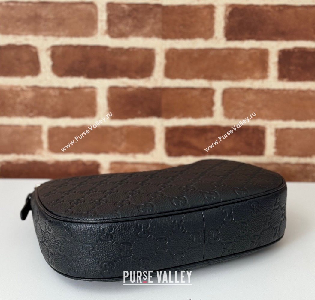 Gucci GG Grainy Leather Emblem Medium Shoulder bag Black 2025 820453 (DLH-250117072)