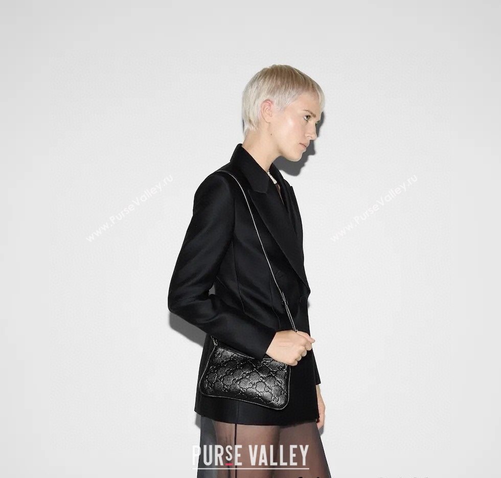 Gucci GG Grainy Leather Emblem Super Mini bag Black 2025 815278 (DLH-250117060)