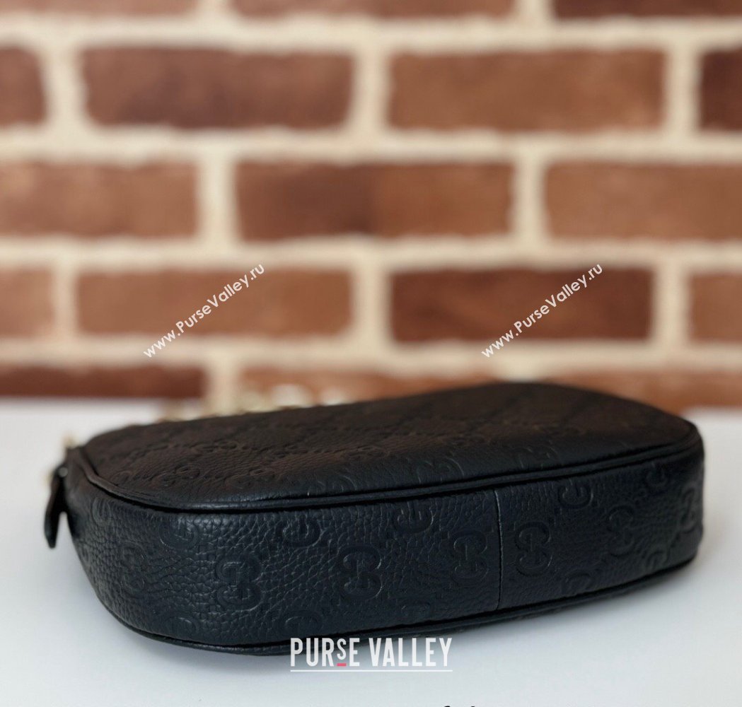 Gucci GG Grainy Leather Emblem Small Shoulder bag Black 2025 815409 (DLH-250117069)