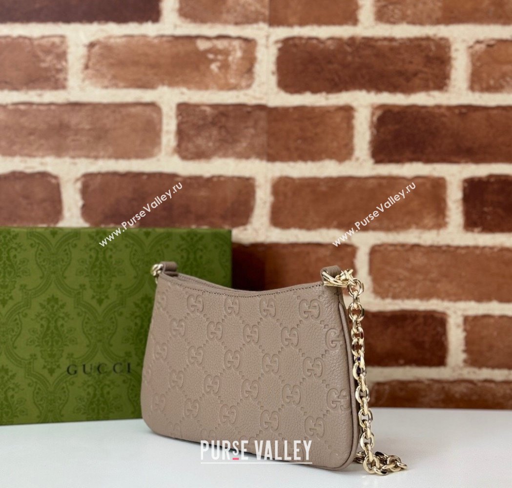 Gucci GG Grainy Leather Emblem Super Mini bag Grey 2025 815278 (DLH-250117059)