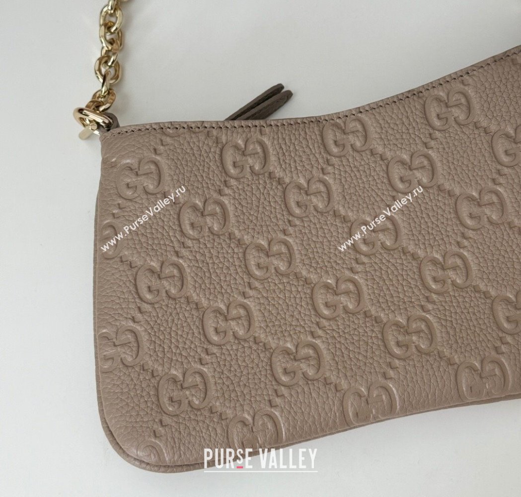 Gucci GG Grainy Leather Emblem Super Mini bag Grey 2025 815278 (DLH-250117059)