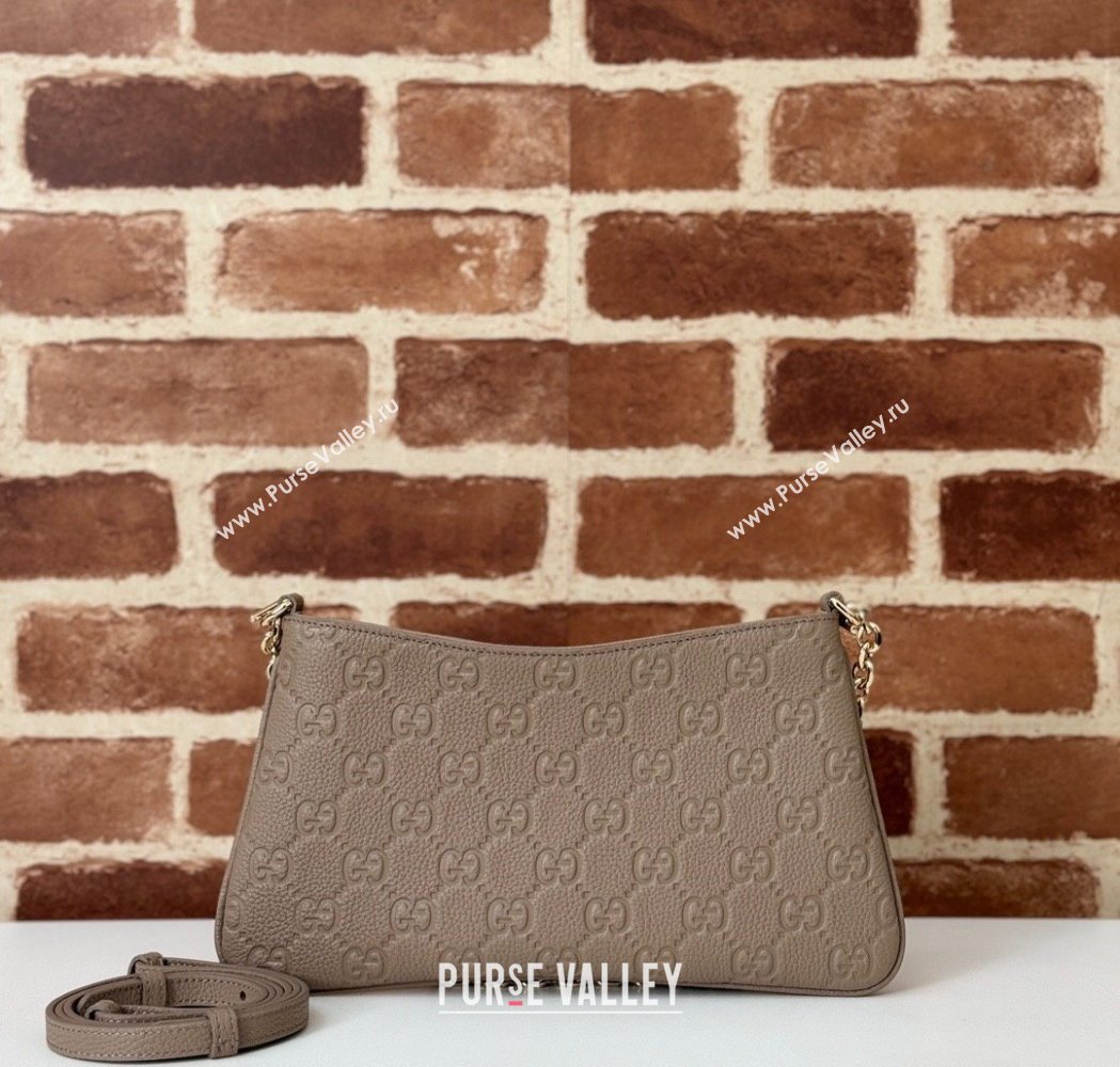Gucci GG Grainy Leather Emblem Medium Shoulder bag Grey 2025 815277 (DLH-250117062)
