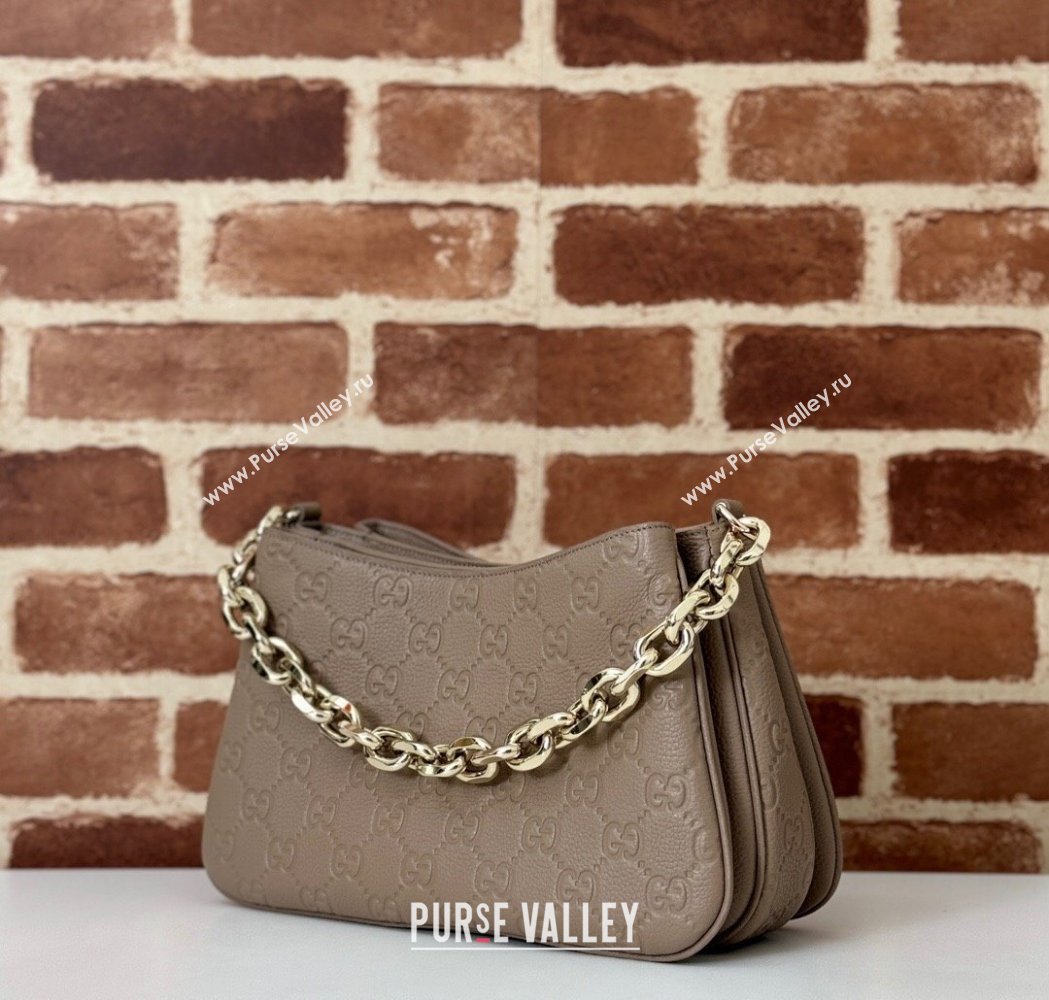 Gucci GG Grainy Leather Emblem Small Shoulder bag Grey 2025 815263 (DLH-250117065)