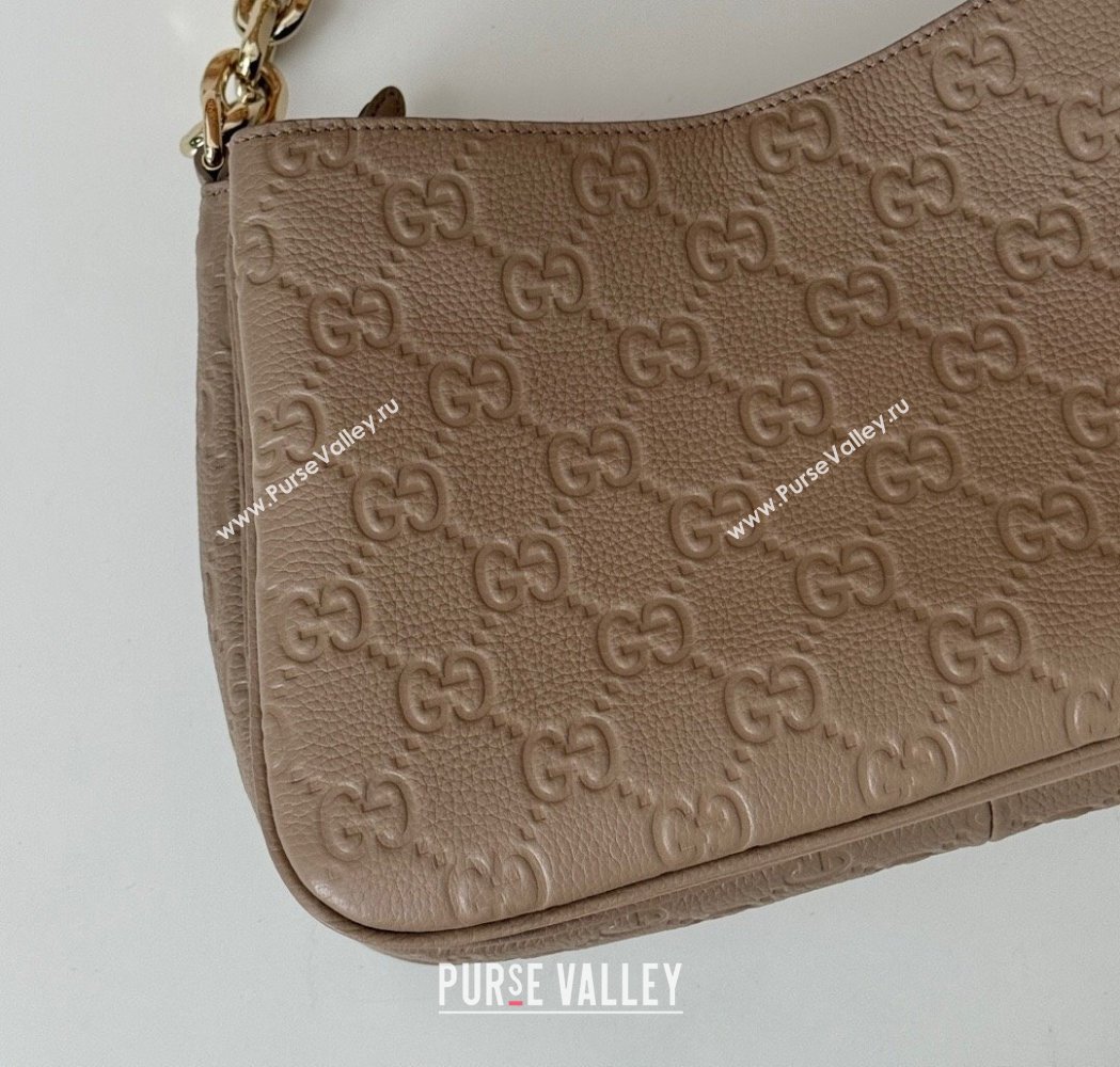 Gucci GG Grainy Leather Emblem Small Shoulder bag Grey 2025 815263 (DLH-250117065)